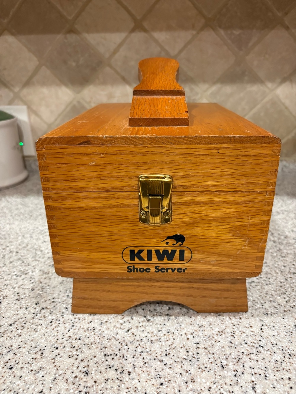 VINTAGE KIWI WOOD BOX SHOE SHINE